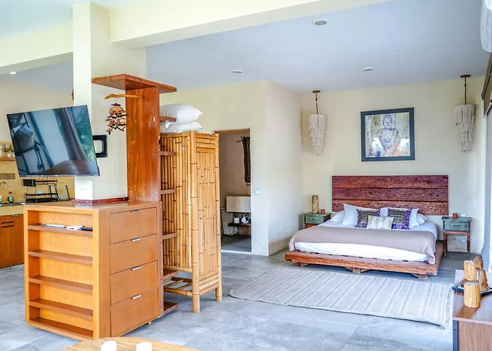 Boho Loft Pool Priv Sillas Colgantes- Centro